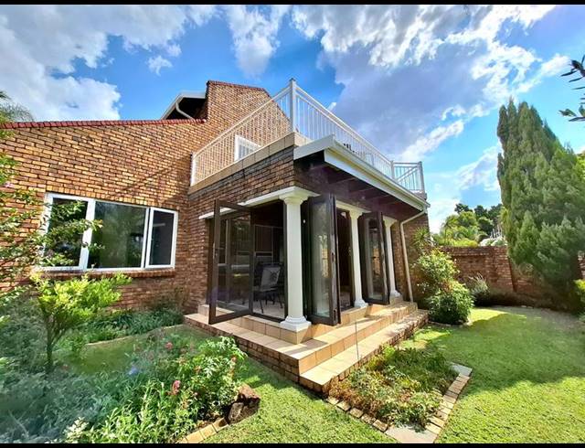 4 BEDROOM HOUSE FOR SALE IN MORELETAPARK